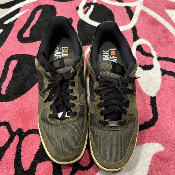 Nike x Undefeated Air Force 1 – Green – Size 11 – Used with Box - Picture 2 of 10